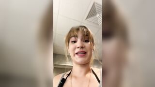 Whoknowzmaddie Spreading Booty Gym Bathroom $1000 Donation Video - PornhubApp.com