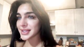 Emily Rinaudo Nude Selfie Livestream OnlyFans Video Leaked - PornhubApp.com